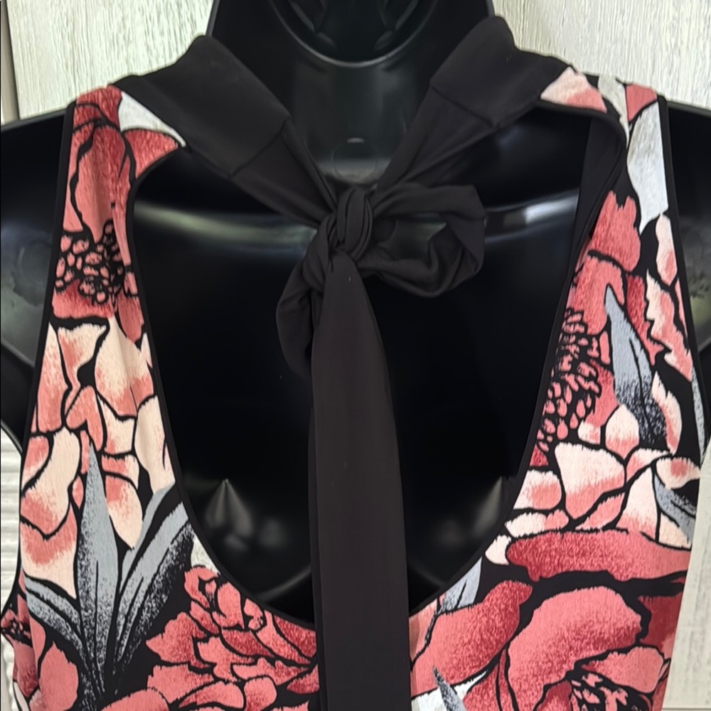 White House Black Market Pink and Black Halter Mini Dress - Picture 4 of 7